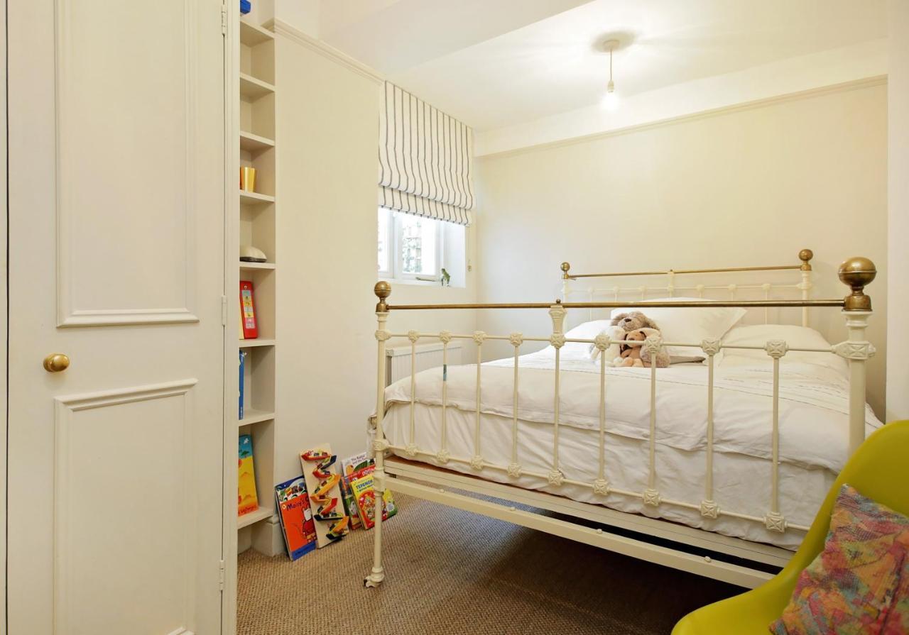 2 Bed Garden In Notting Hill *